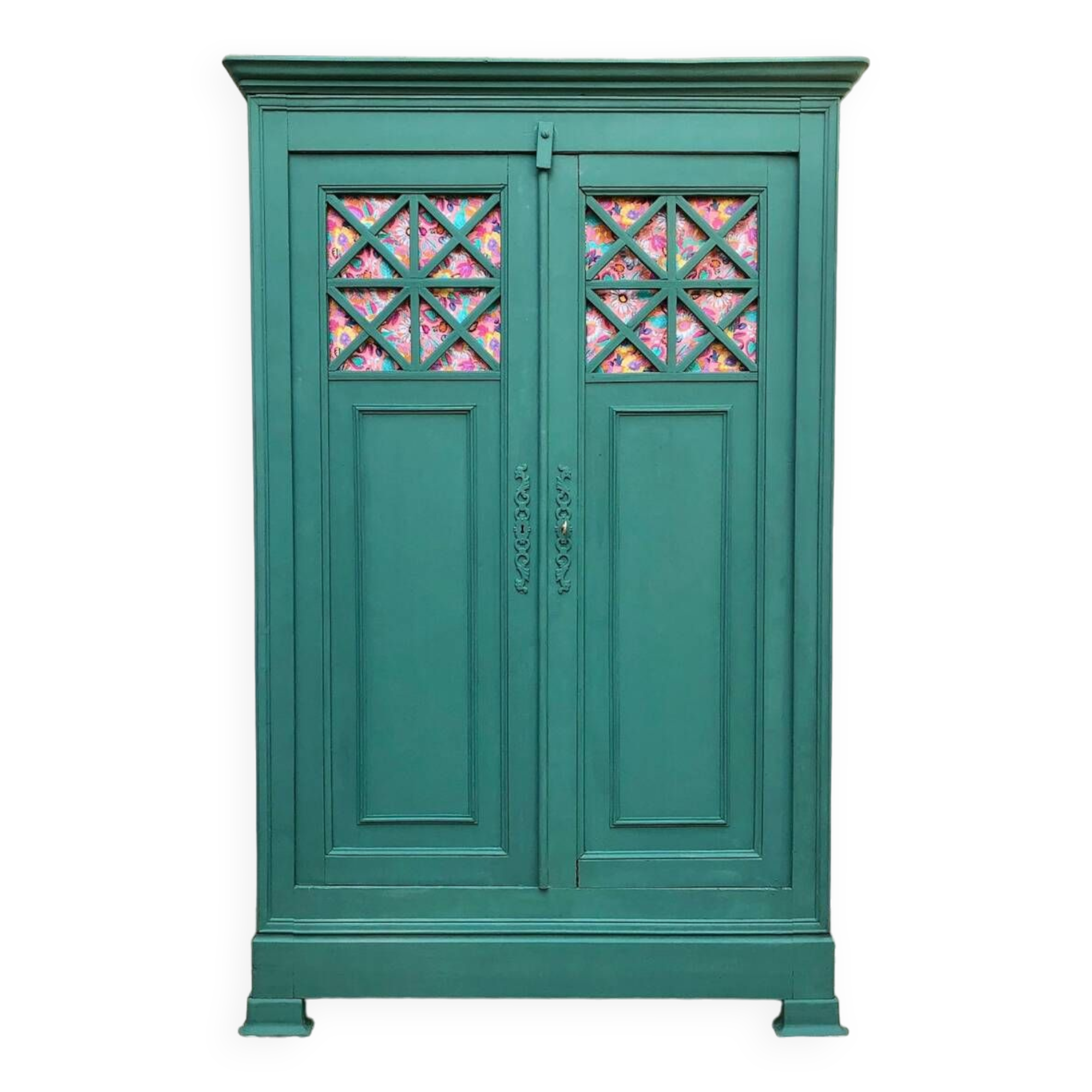 Armoire parisienne restaurée