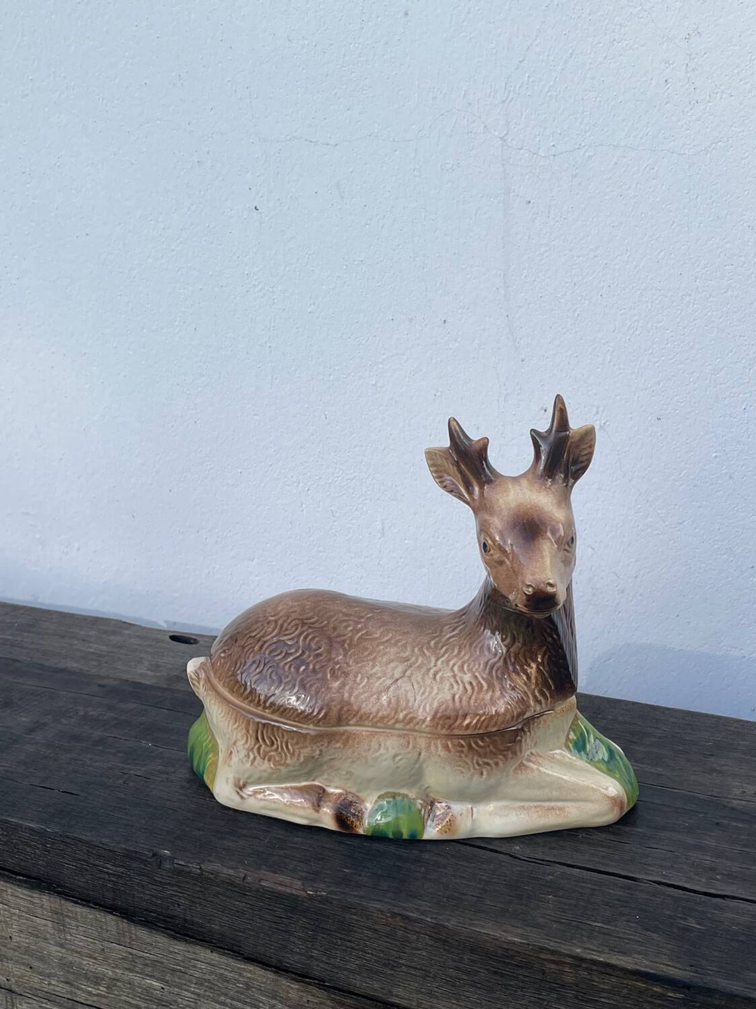 Cerf boîte céramique