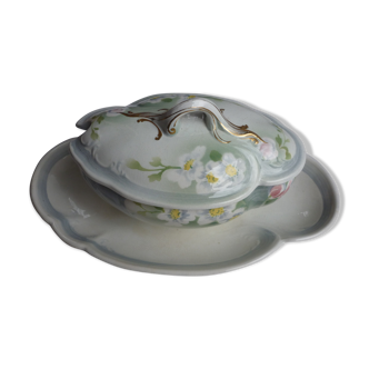 Sauciere covered faience Luneville
