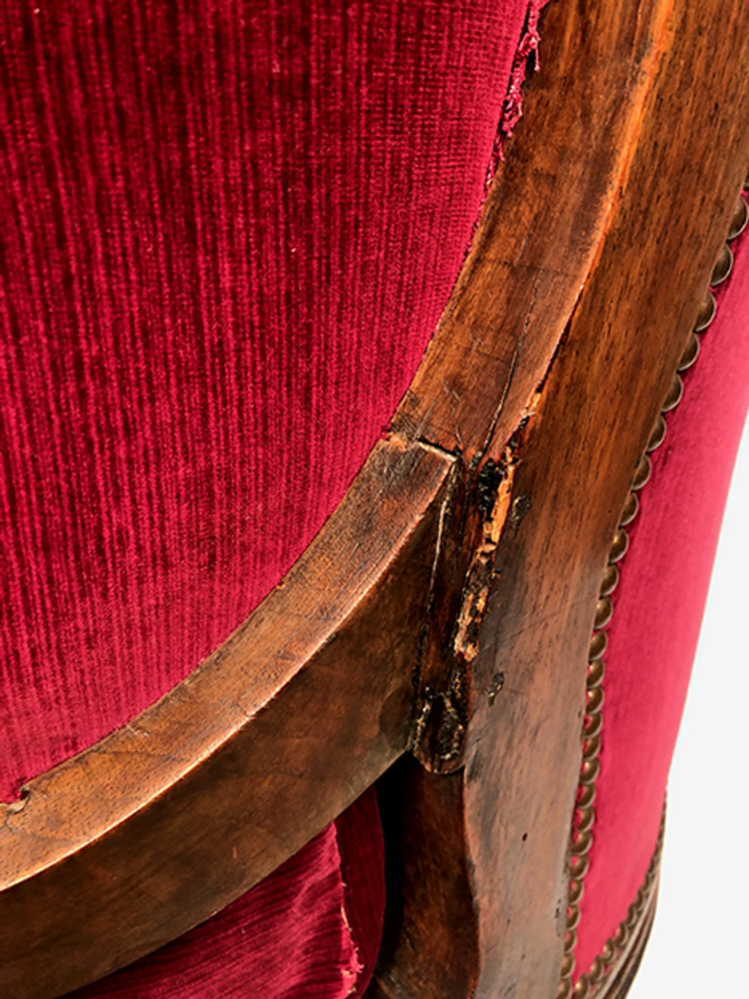 Louis XVI style shepherdess trimmed with dark red velvet, early nineteenth