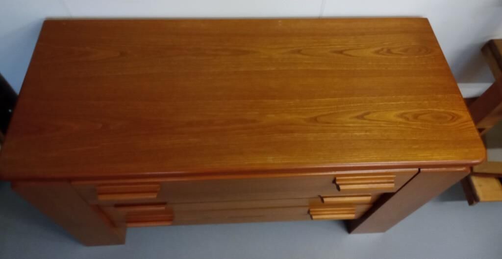 Oak-plated dresser 1980