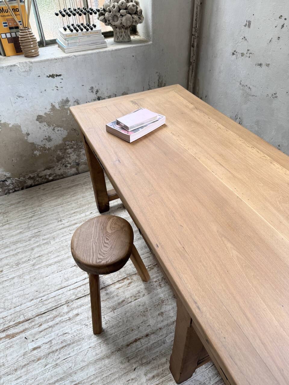 Antique farmhouse or drapery table in walnut, 1900 XL