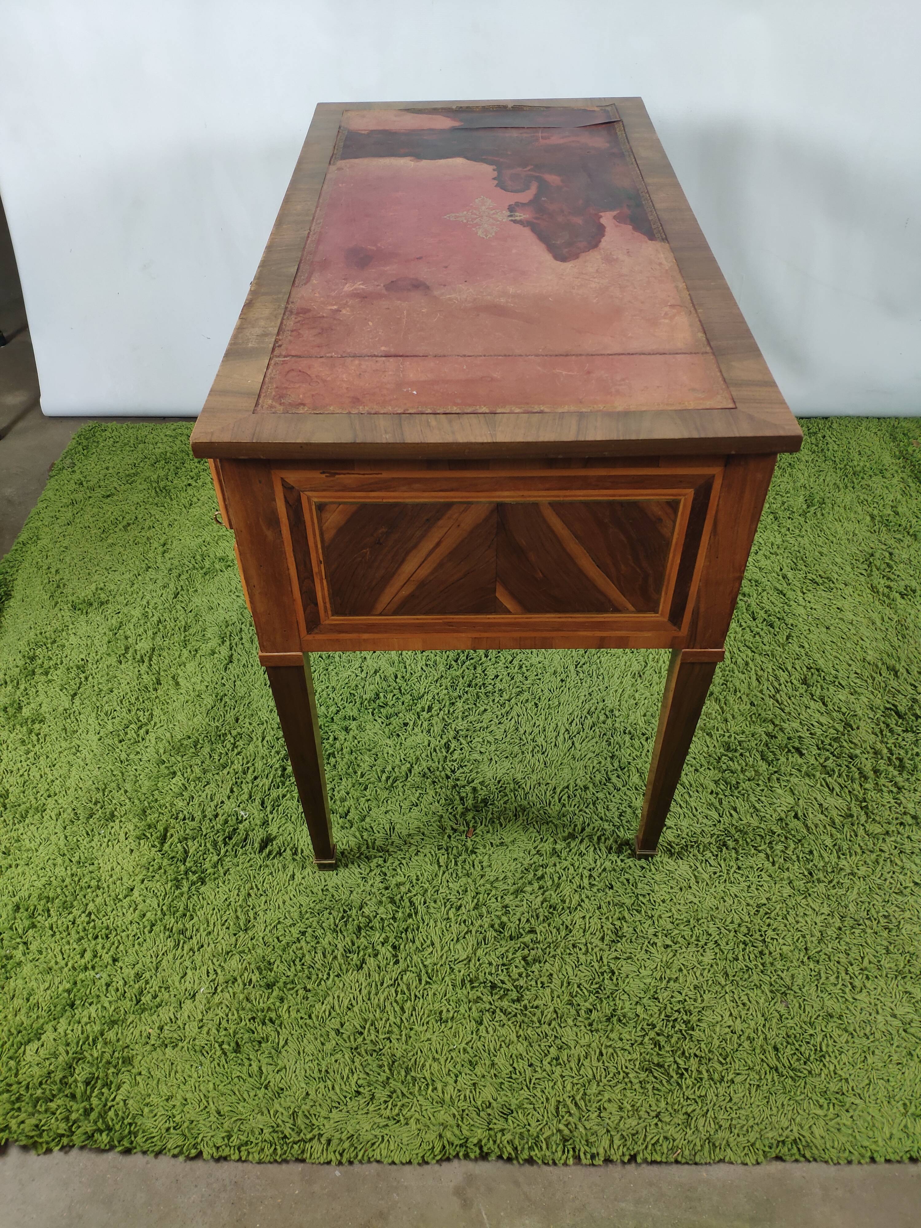 Louis XVI office desk