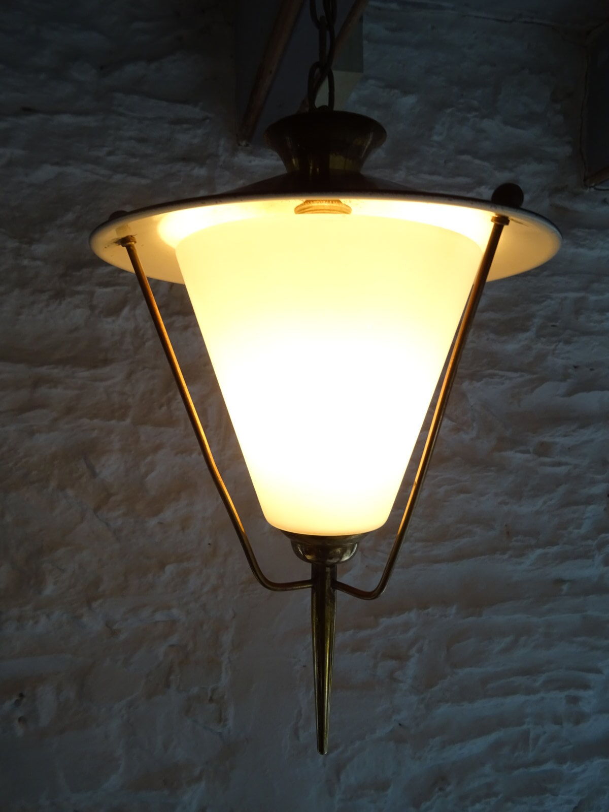 Hanging Lantern House Arlus 1950