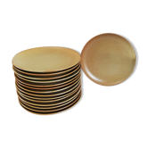 Service 15 flat plates Grès Village CNP France