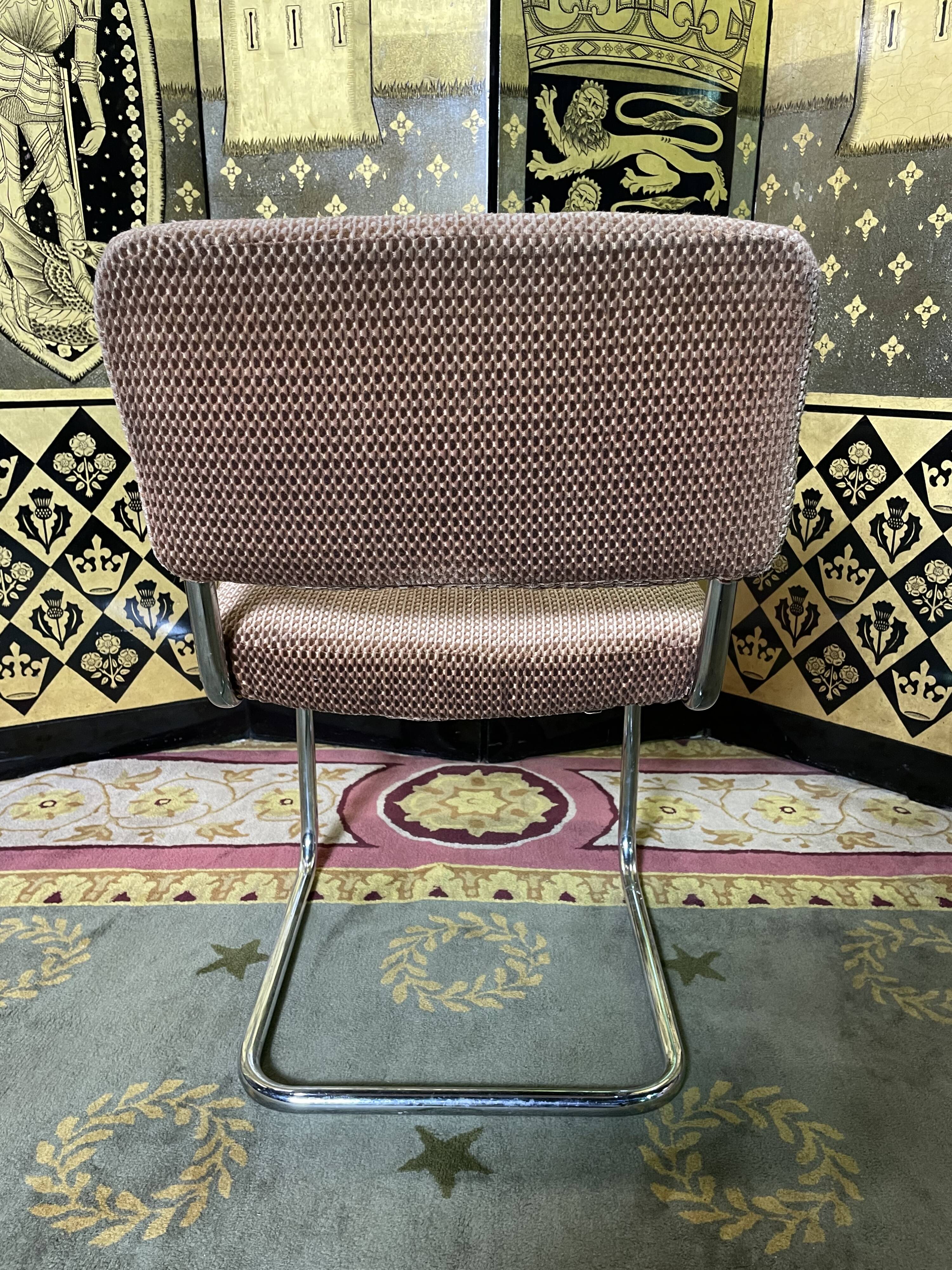 Suite de 6 chaises tubulaires chromées 1970