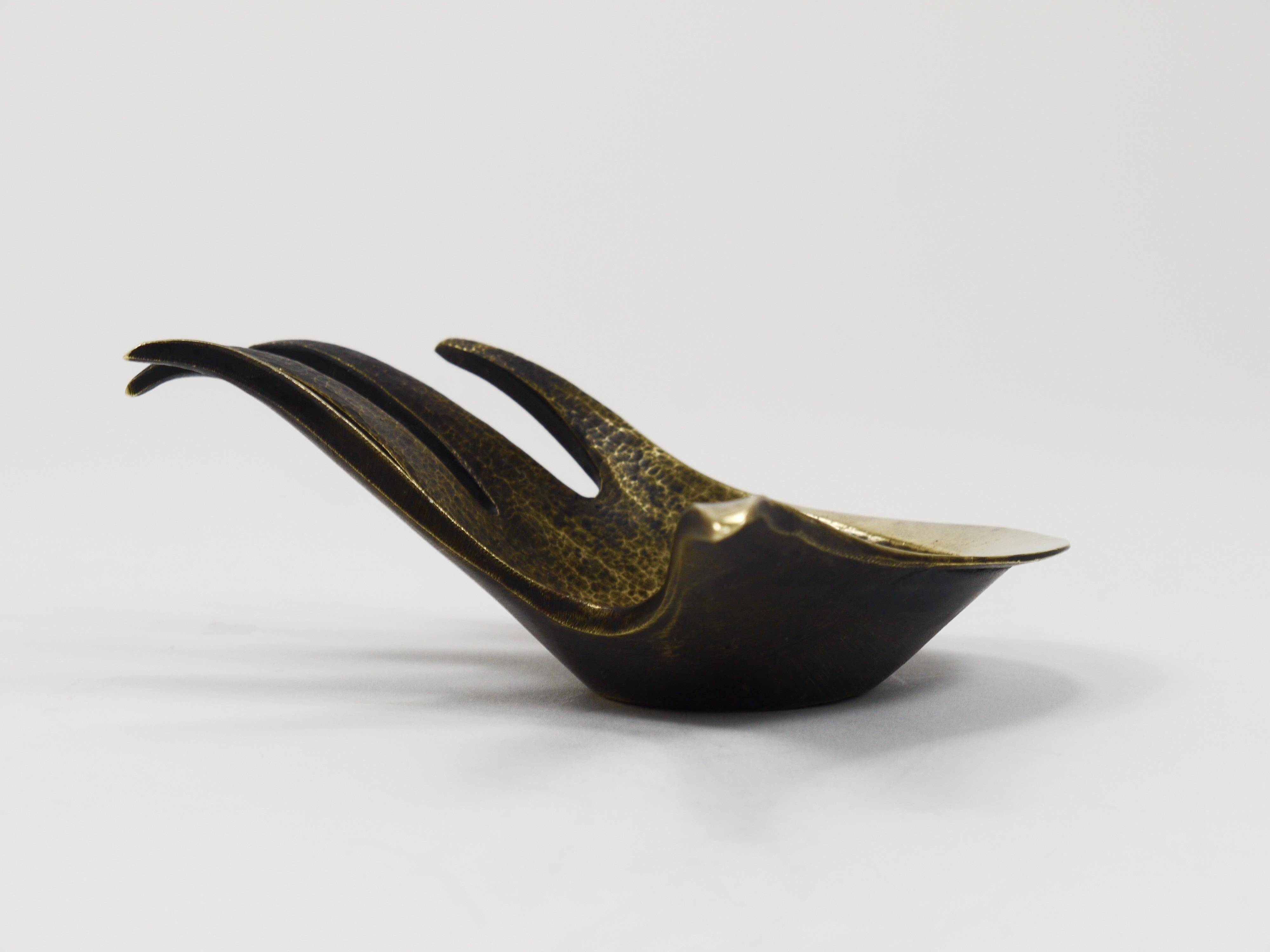 Bowl or sculptural ashtray in brass by Walter Bosse, Herta Baller, Austria, 1950s.