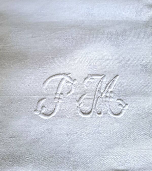 Nappe monogrammée ancienne et 8 serviettes de table