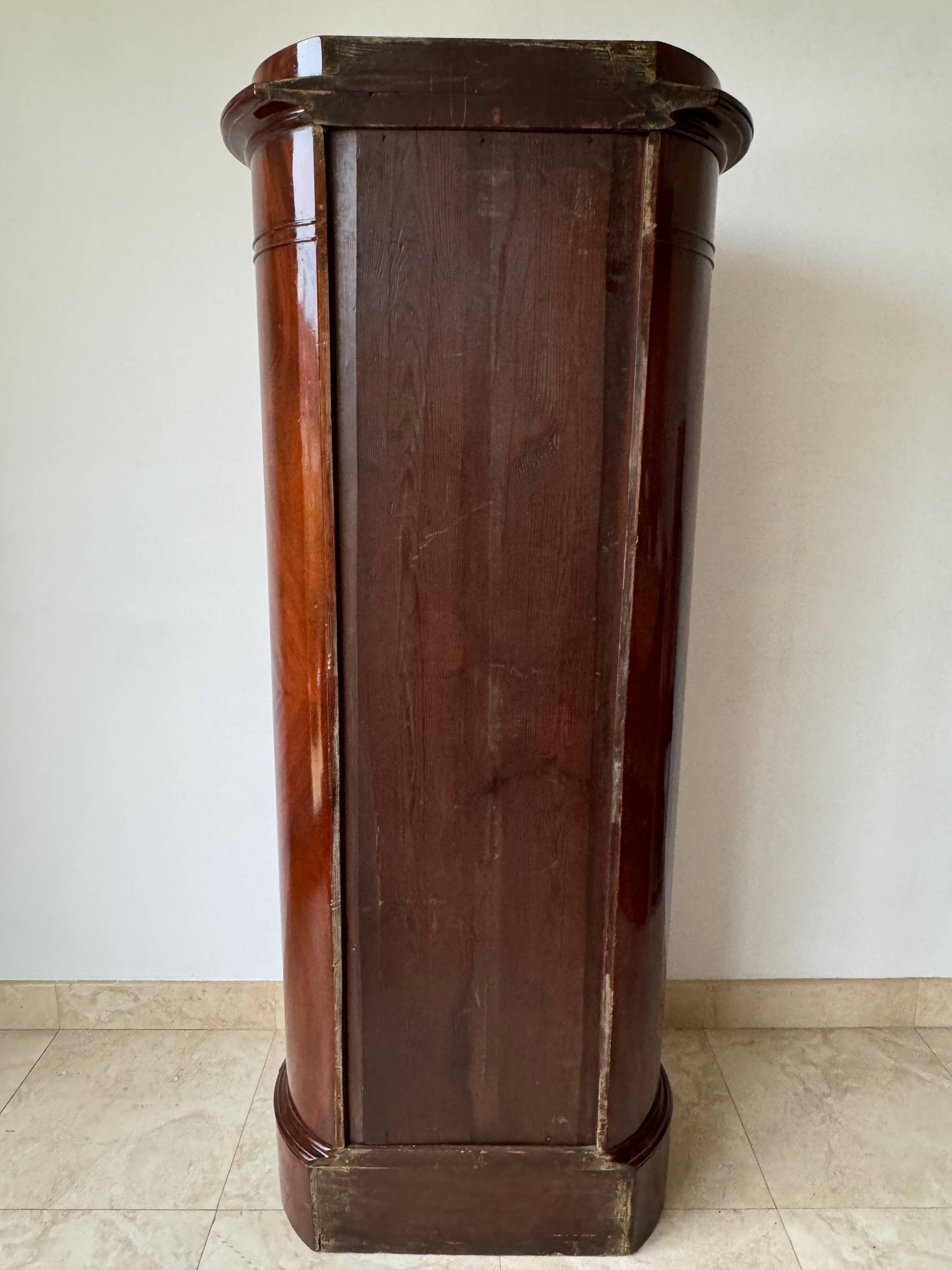 Somno Colonne Cabinet Cylindrique, en acajou flammé, Copenhague 1830-1840