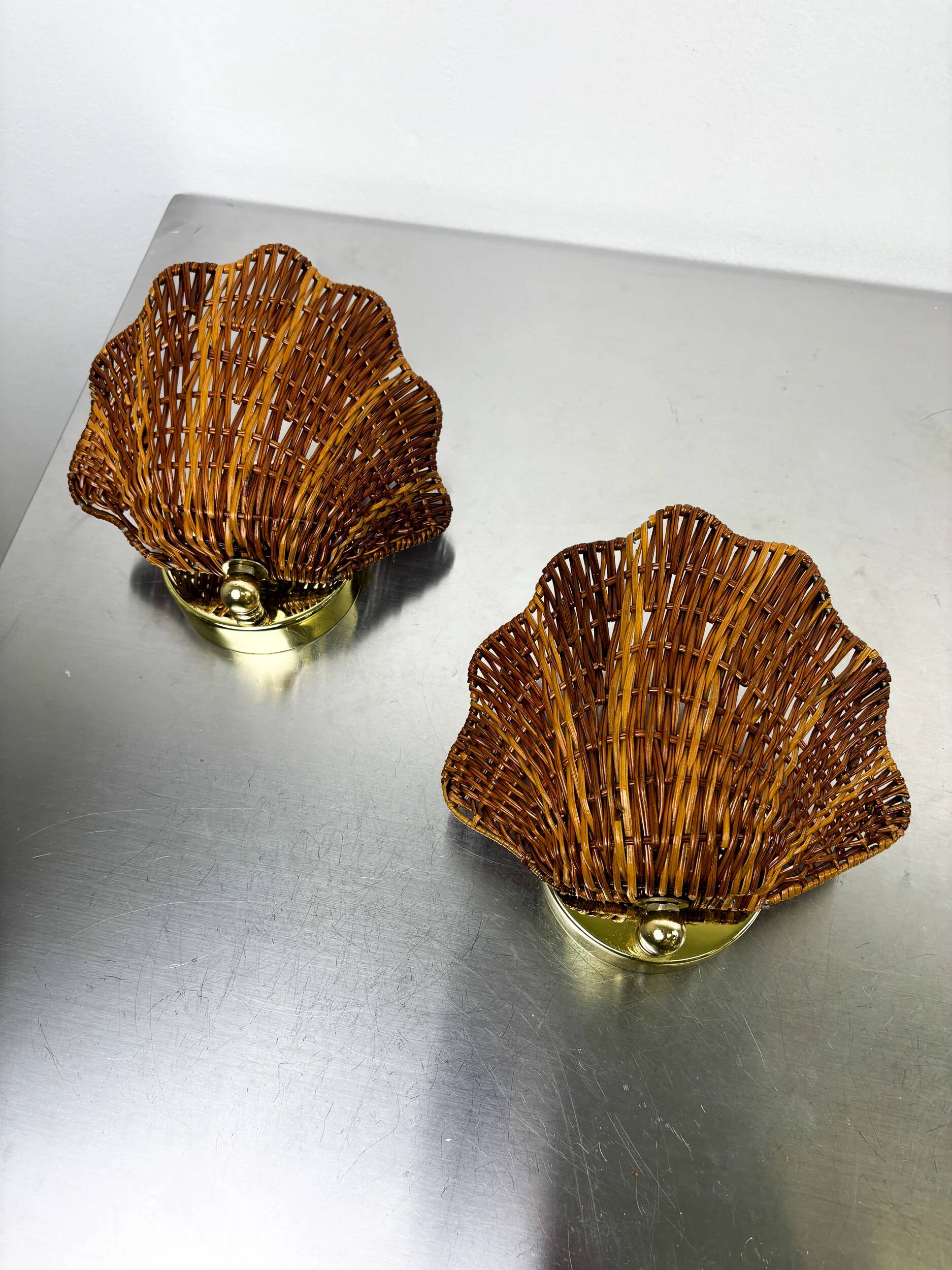 Pair of shell-shaped wicker wall sconces – rattan & brass, circa Italy 1970s