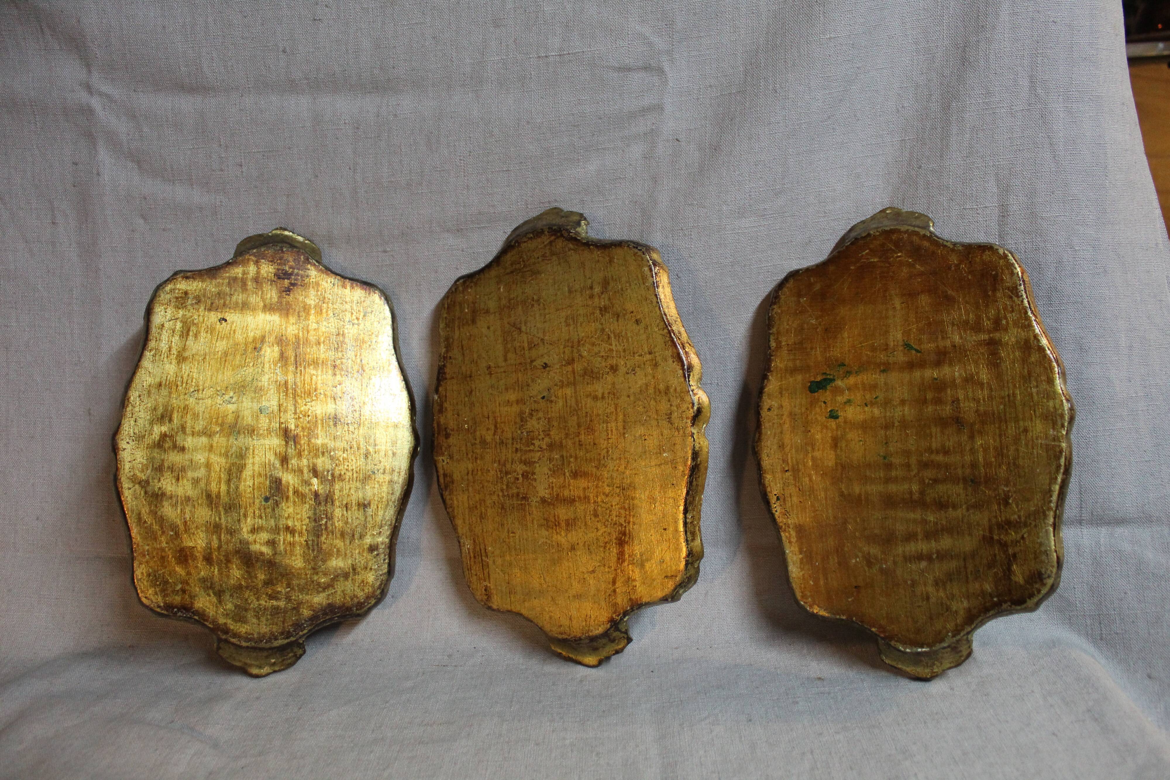 Lot of 3 vintage Florentine trays made of gilded wood