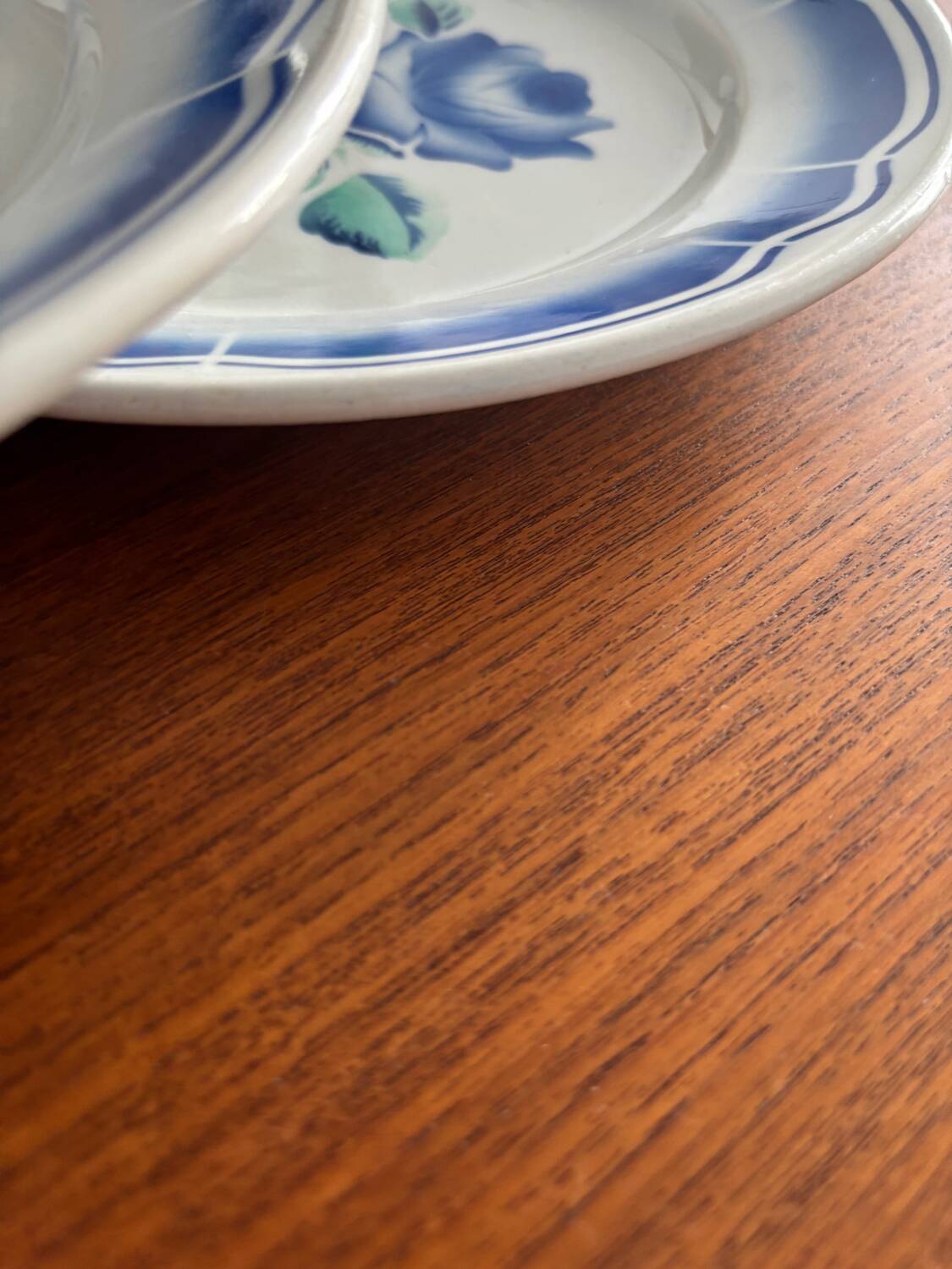 Set of 6 vintage Bondavillier dinner plates | Opaque blue porcelain
