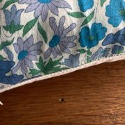 Coussin en vrai Liberty 1960 à fleurs
