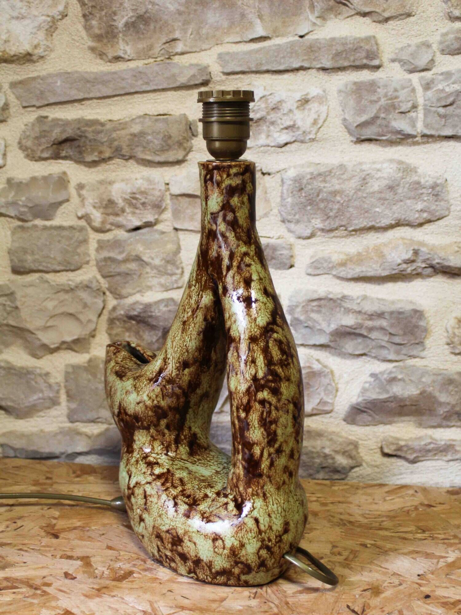 Ceramic lamp base