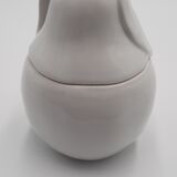 Pear-shaped porcelain box