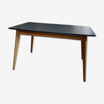 Scandinavian table