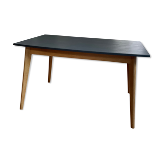 Scandinavian table