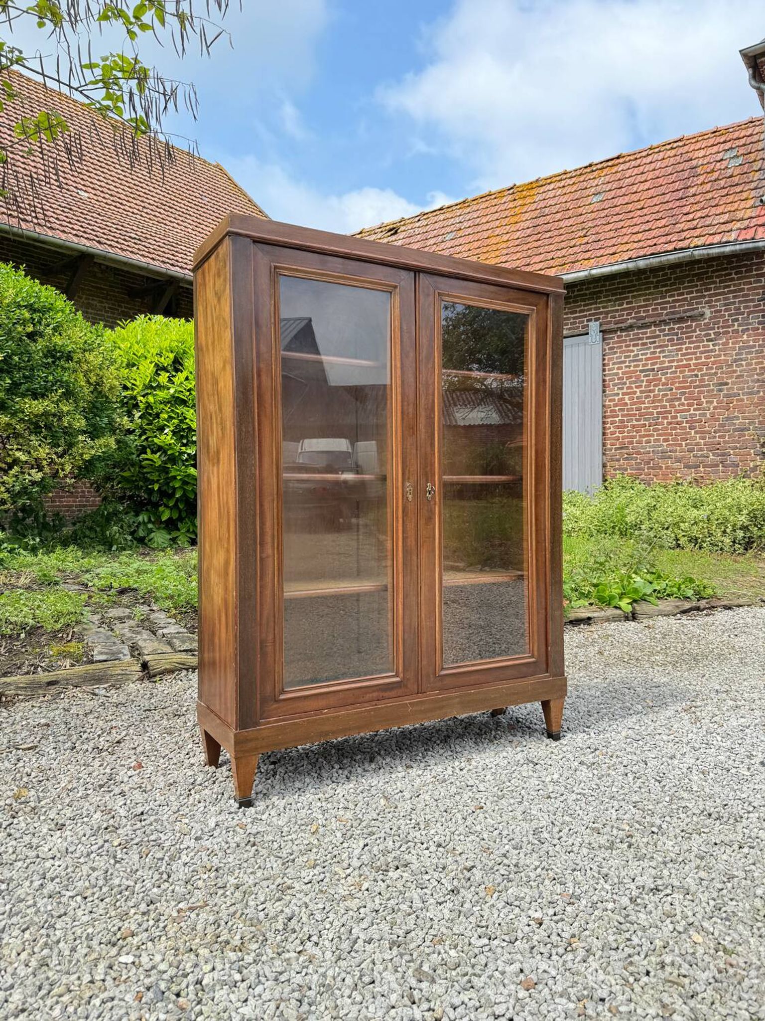 Vitrine En Acajou De Style Directoire XIX Eme Siècle