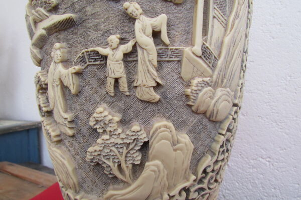 Vase extrême orient en ivoirine