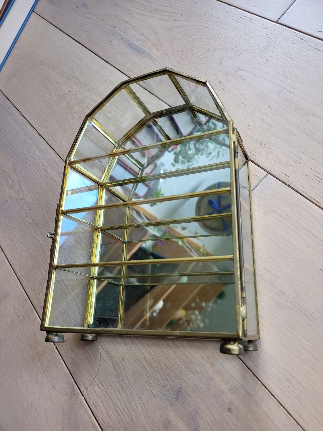 Glass and brass display shelf to install or hang