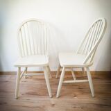 2 vintage chairs