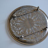 Adjustable vintage rest or trivia