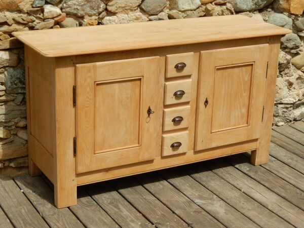 Ancien buffet bas en frêne massif