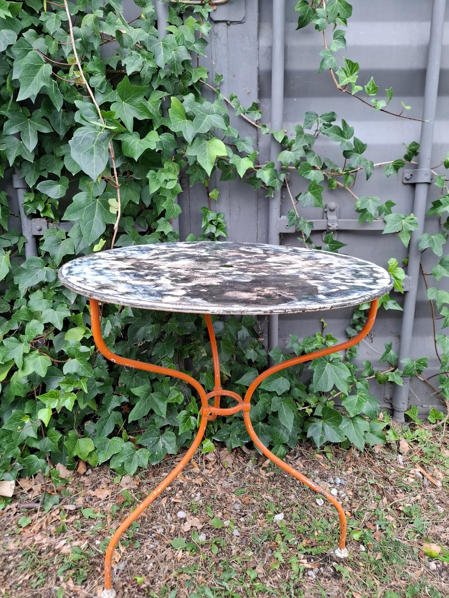 Iron table