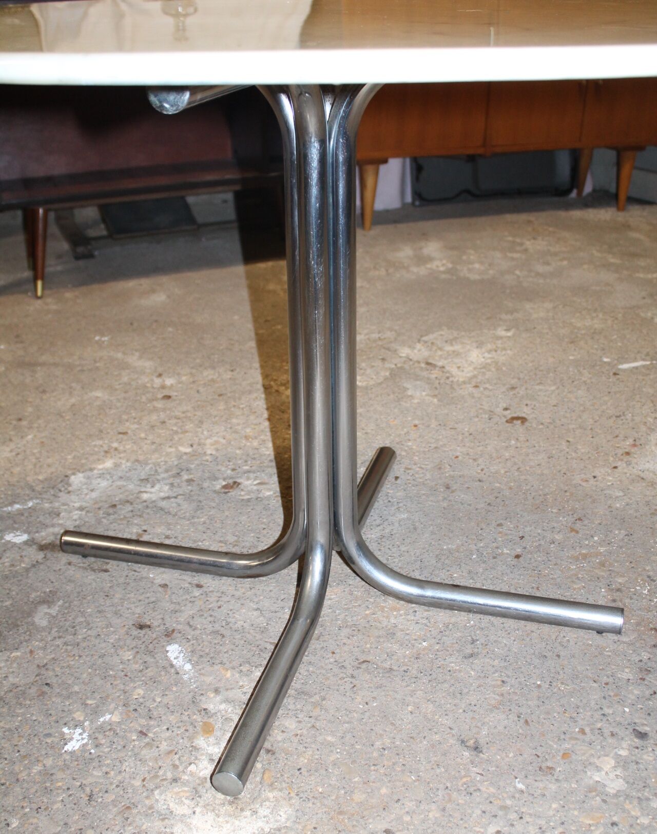 Table ronde en marbre