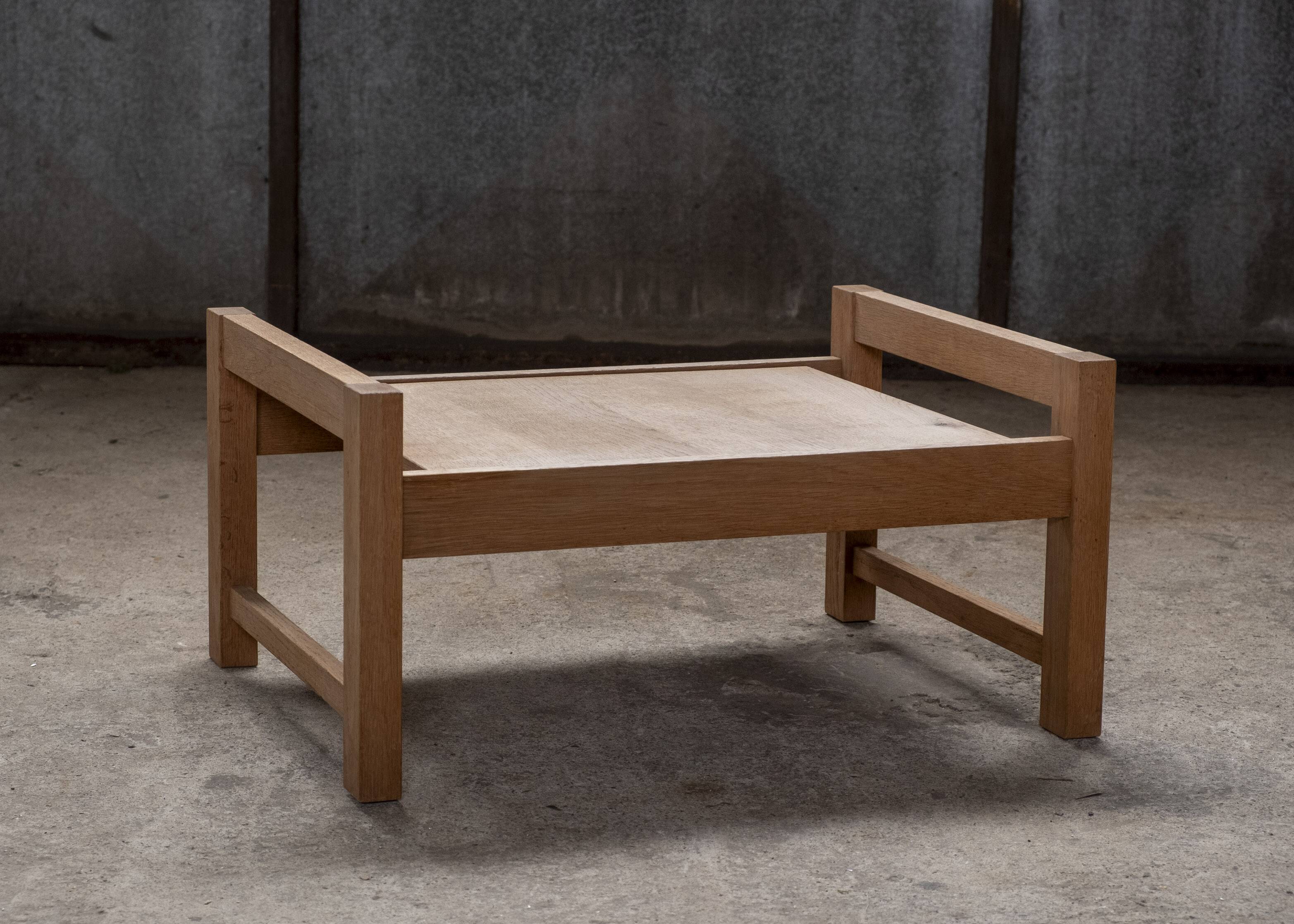 Table de plateau en chêne, années 1960, Van Den Berghe Pauvers, Belgique
