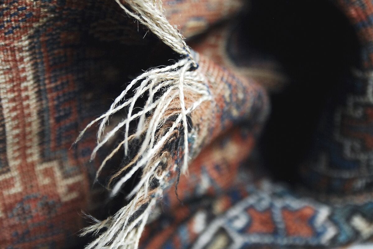 Antique hand-woven carpet, 1850 shiraz persian  150x110cm