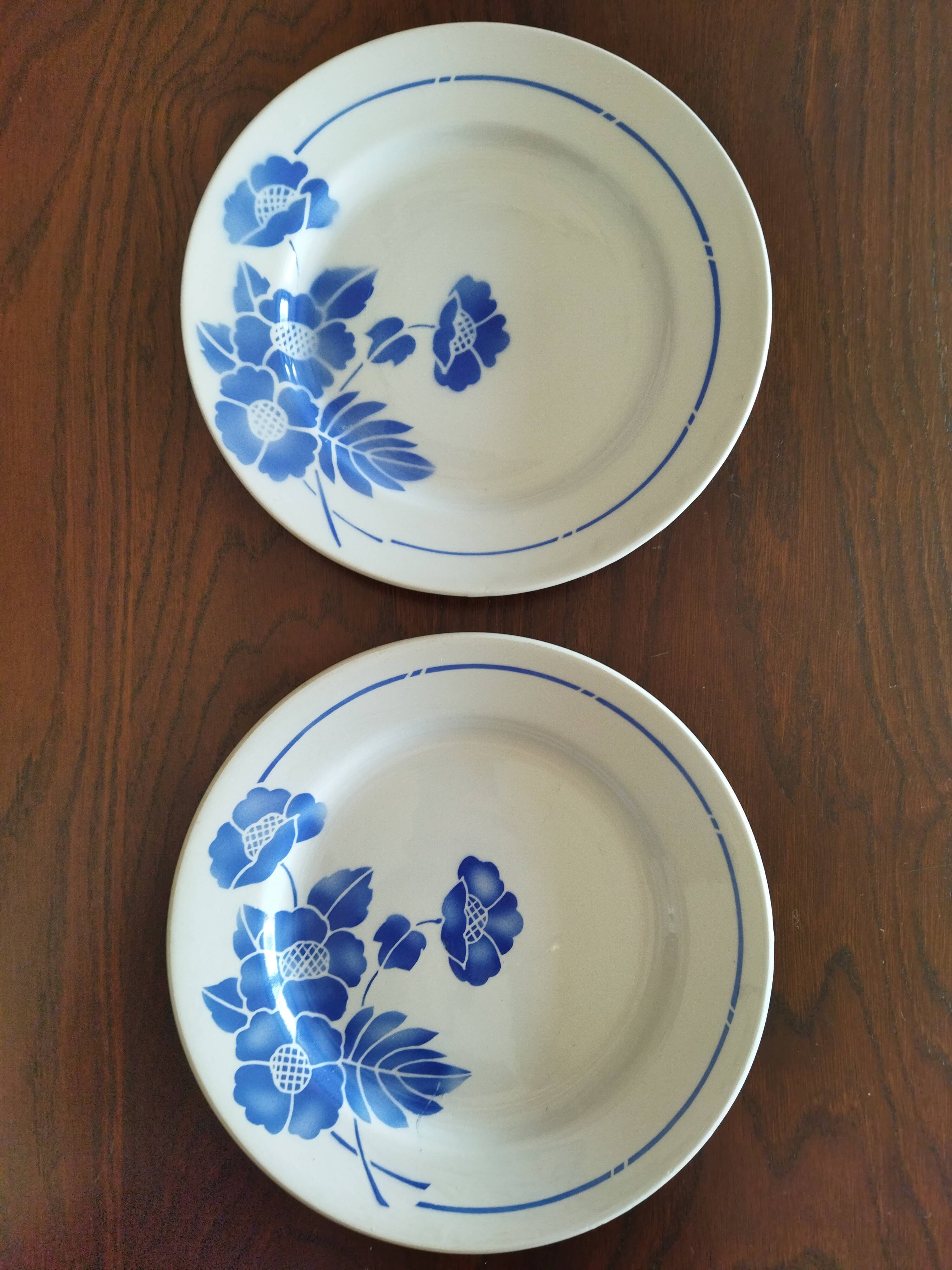 8 French earthenware dinner plates (Gien Sarreguemines Digoin Moulin des Loups Orchies)