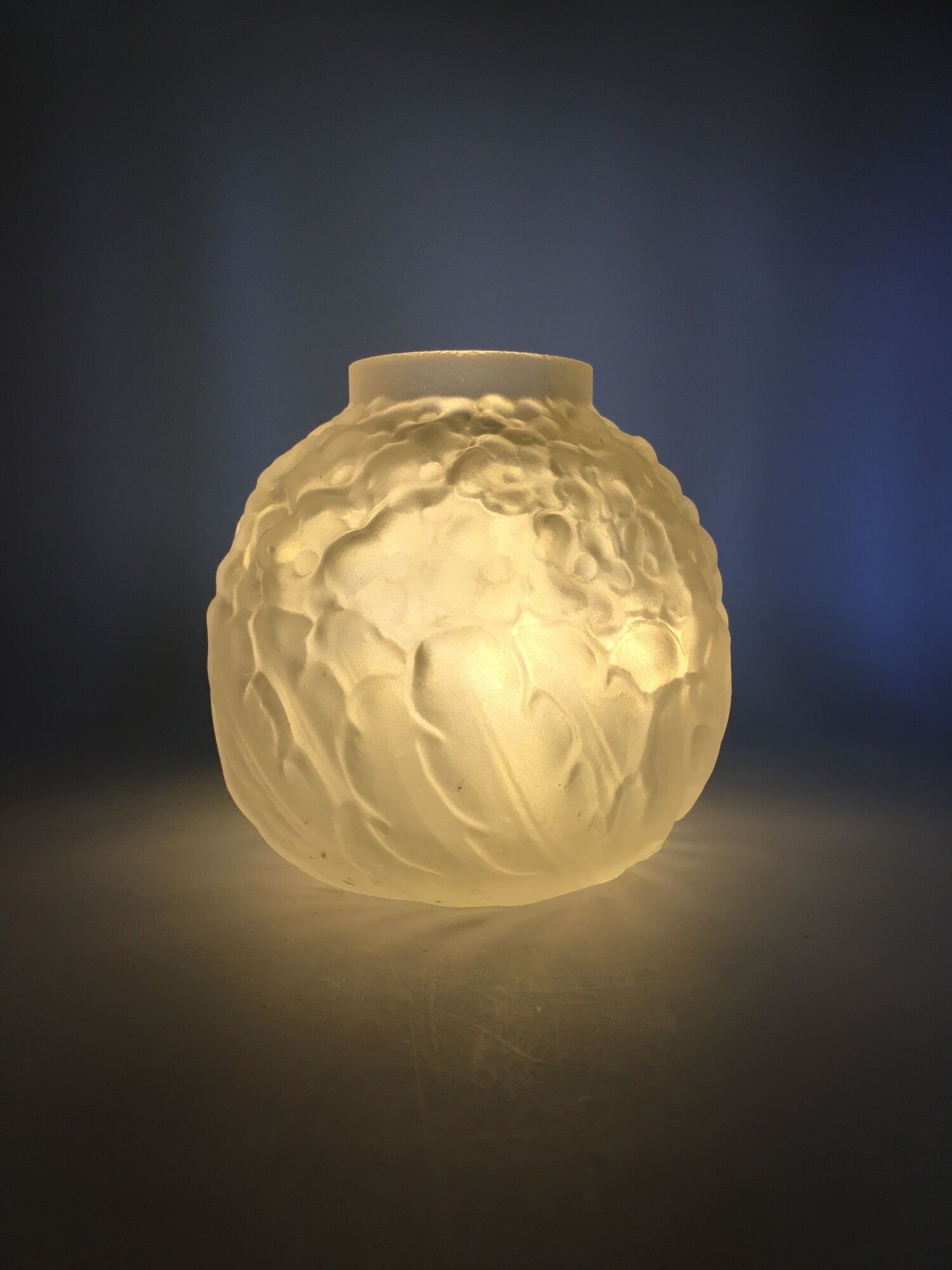 art deco ball vase in moulded pressed glass, satin - 1930s