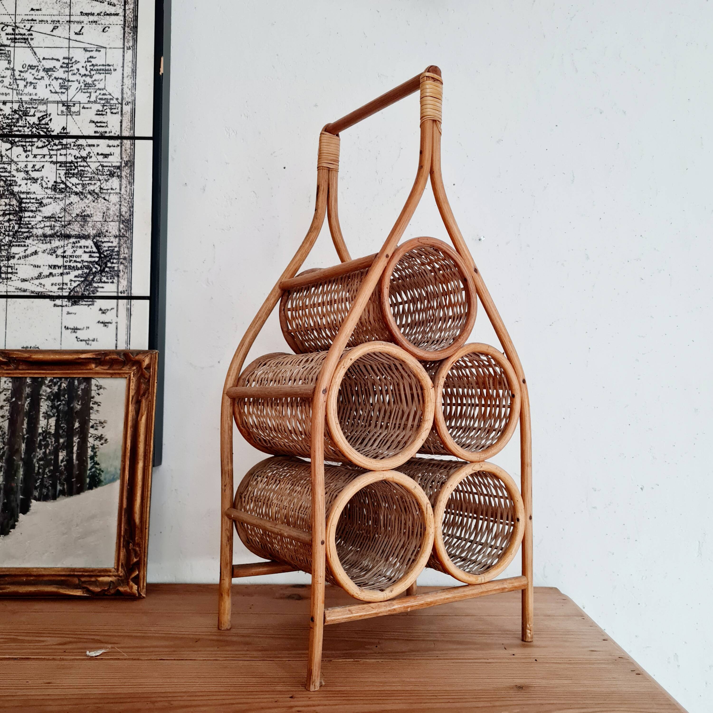 Rattan bottle holder