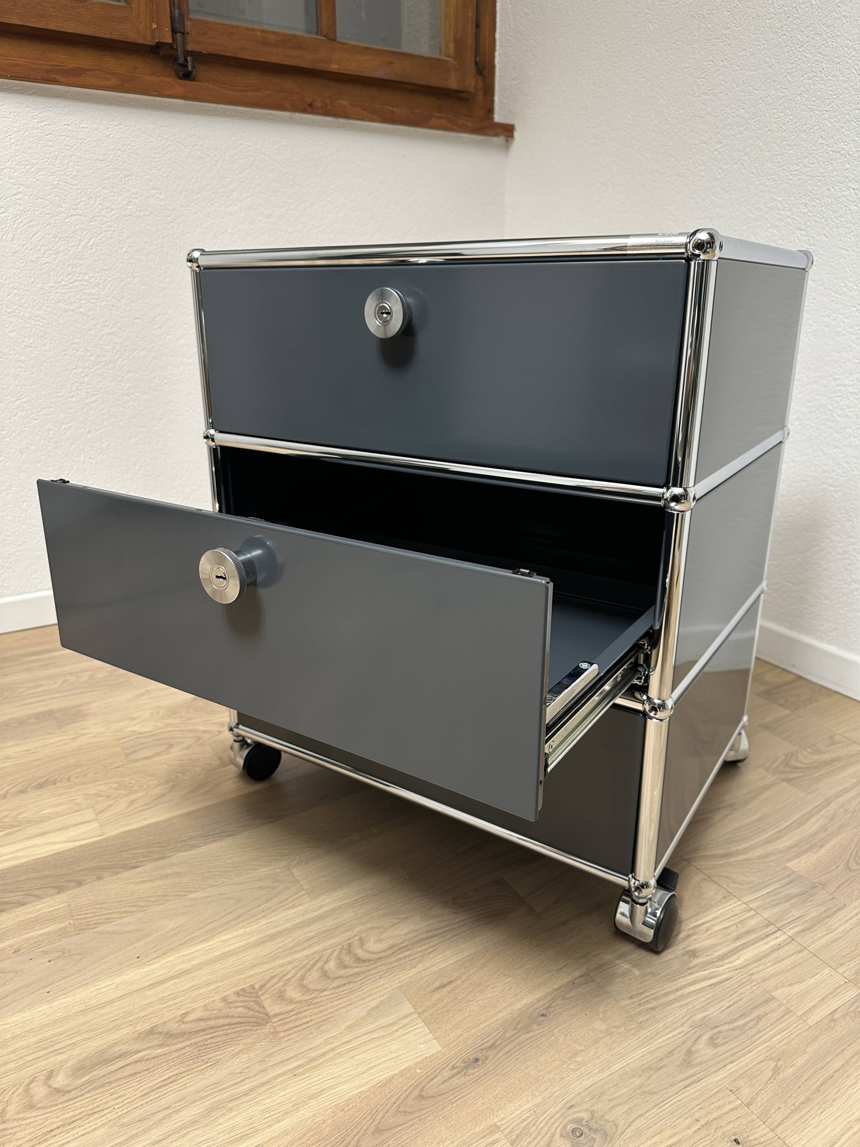 USM Haller rolling cabinet in Anthracite Grey