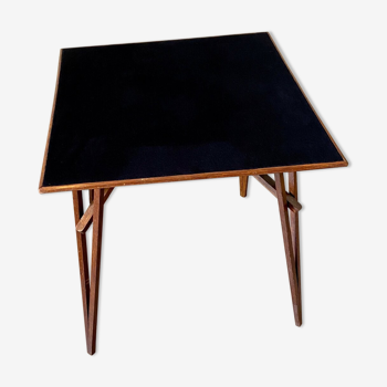 Table de jeu pliante Waring et Gillow Ltd. en bois foncé et feutrine noire années 1930' ☐ 71 x 71 cm