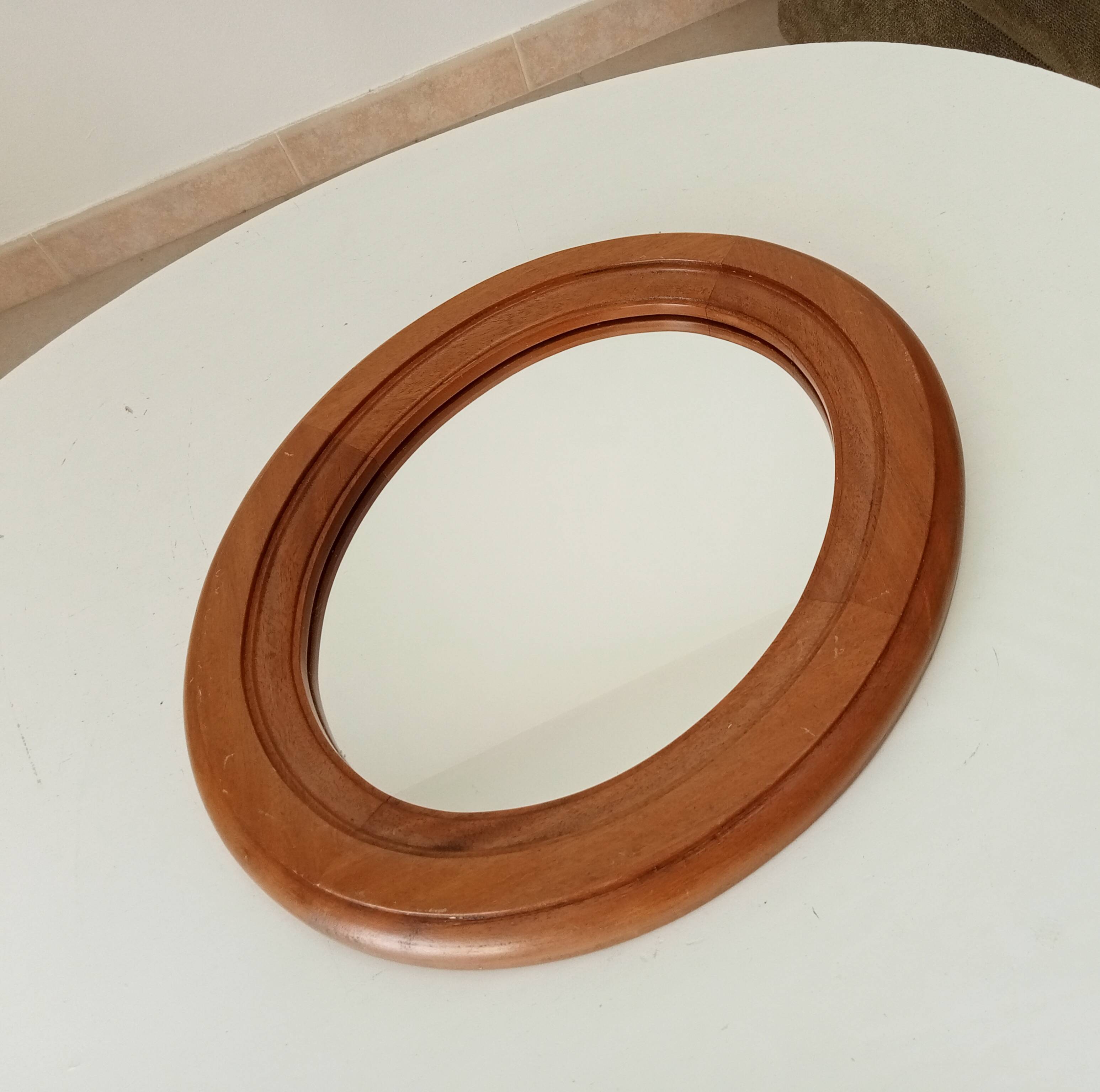 Vintage oval mirror in solid oak 36*31 cm