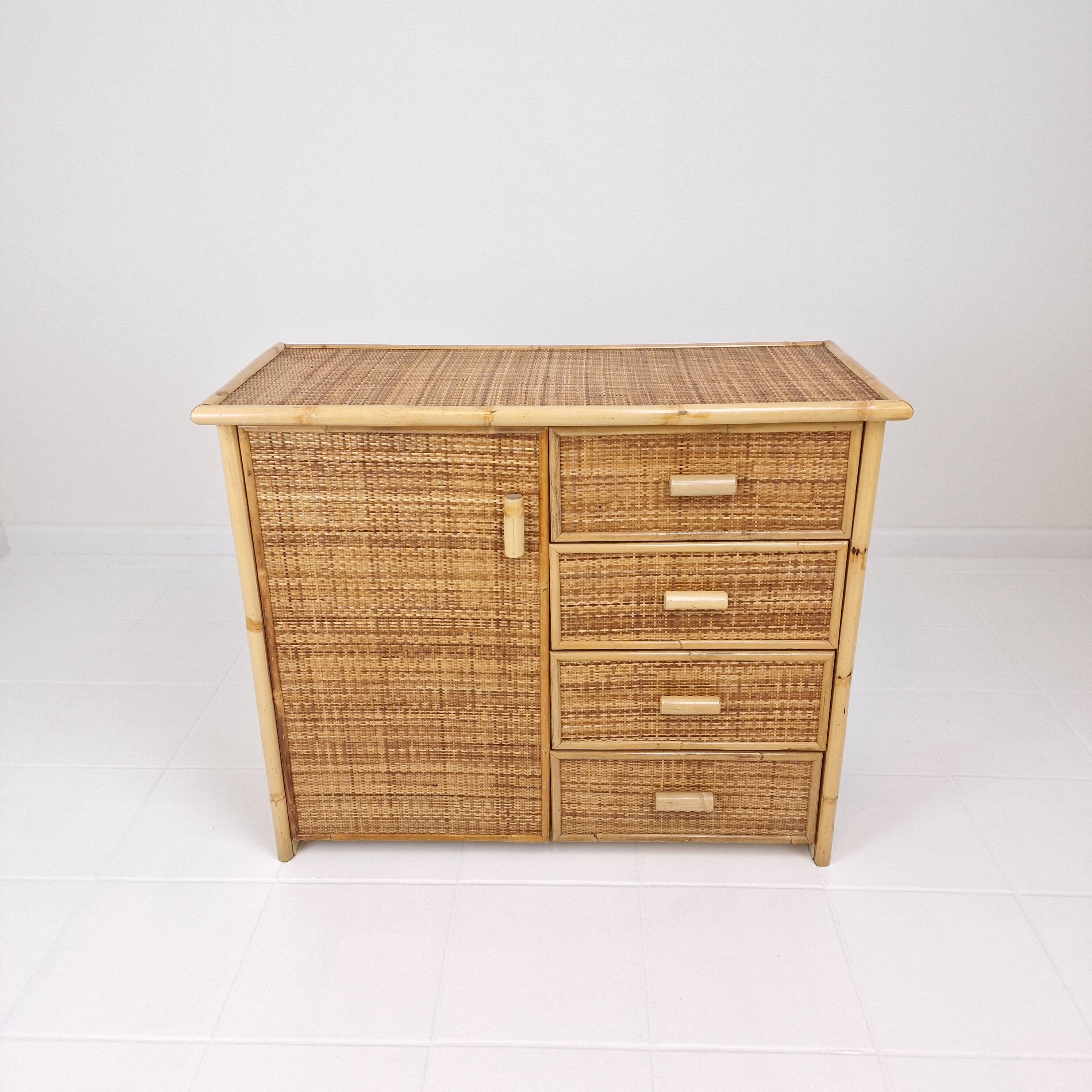 Commode ou crédence italienne en bambou et rotin, années 1980