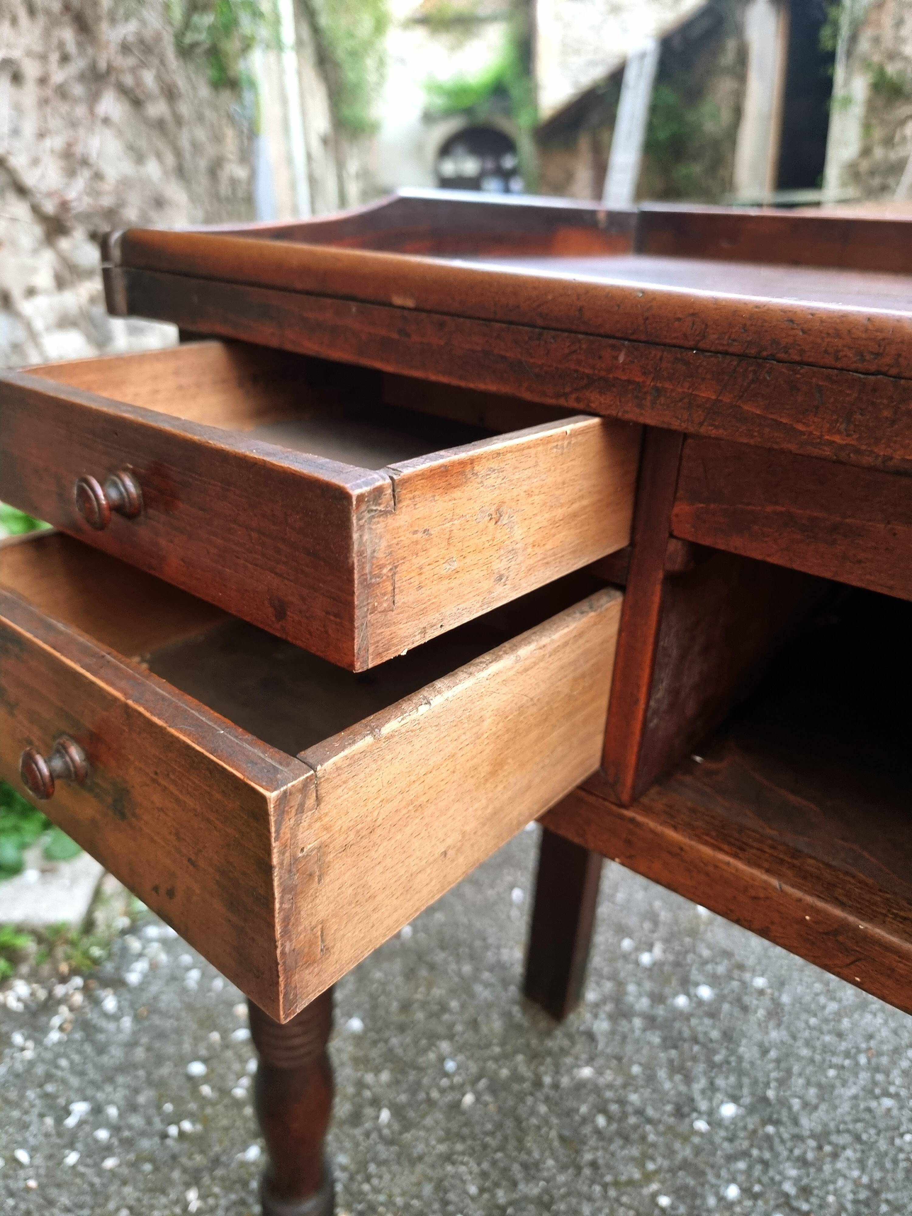 French antique watchmaker's bench – Table with drawers, vice, and original sliding leather surface – circa 1900