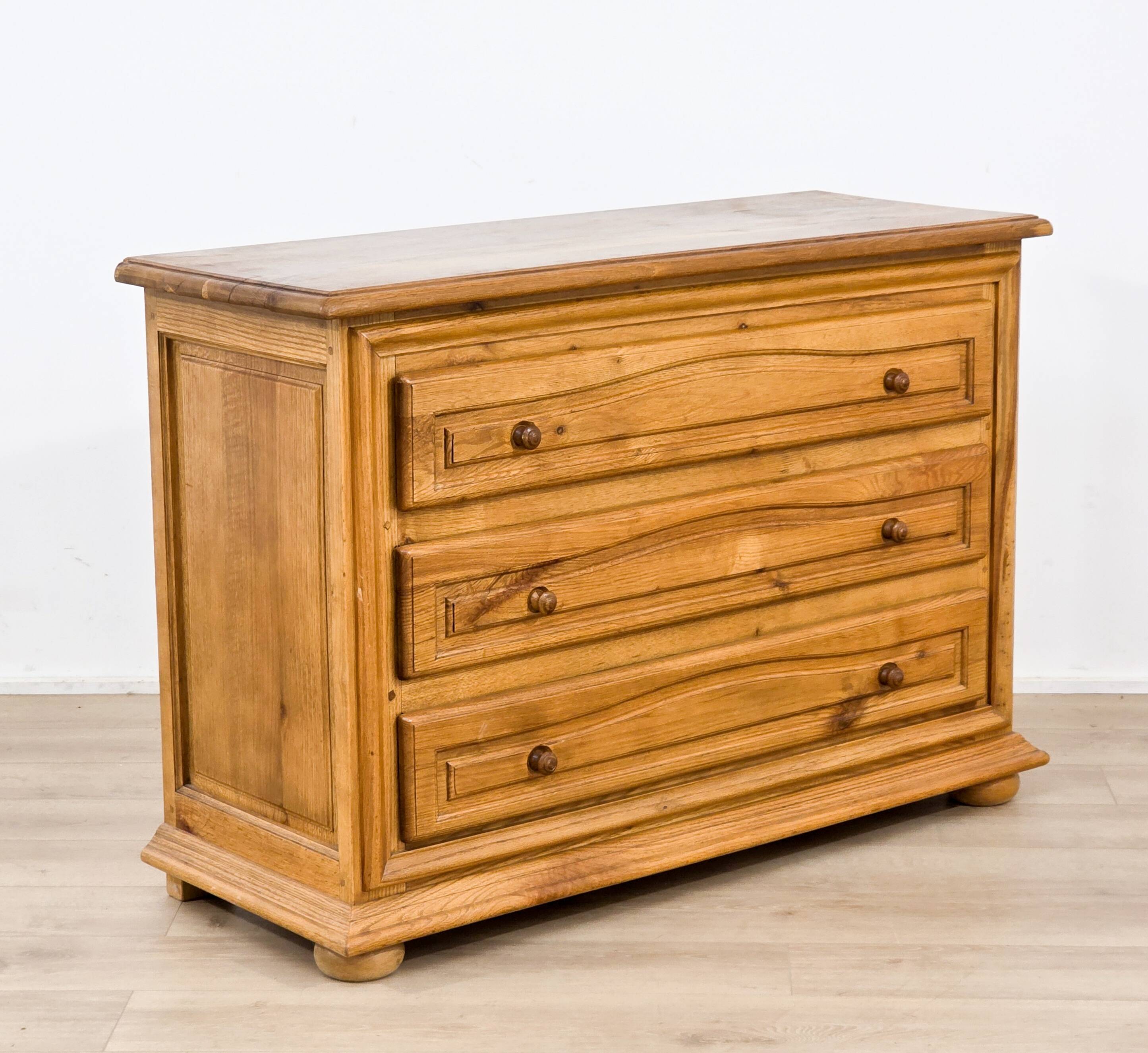 Grande commode en chêne massif des années 1970