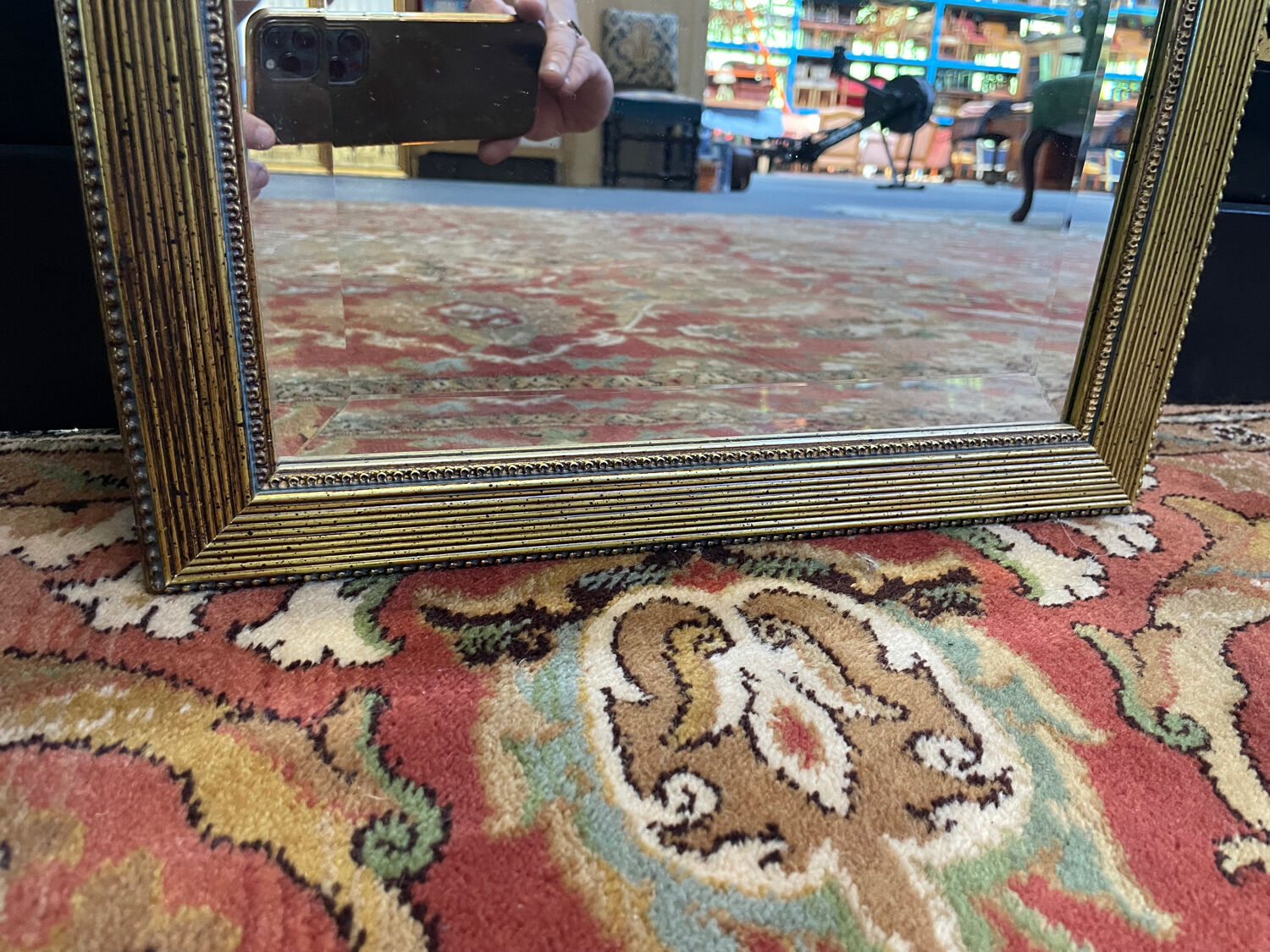 Mirror between two gold