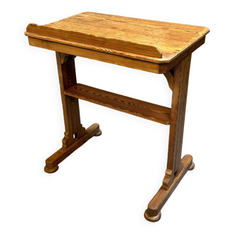 Table lutrin en pin début 20ème siècle