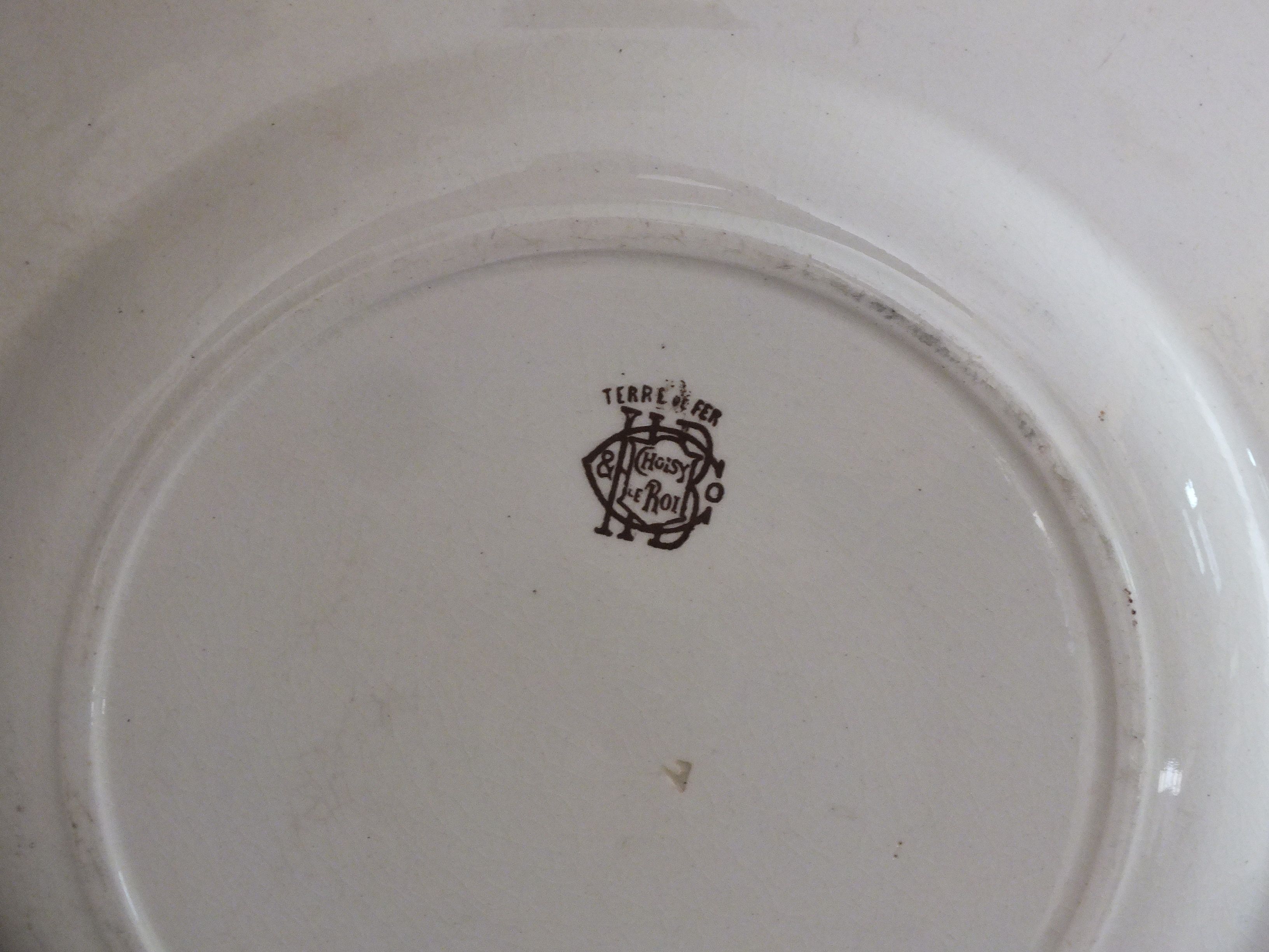 Round dish n°2 Choisy le Roi in Iron Earth decoration fruits and insects