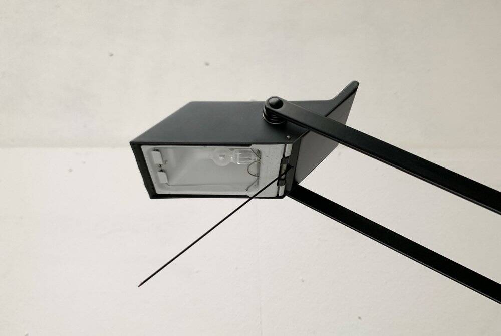 Postmodern Italian Tizio table lamp by Richard Sapper for Artemide, 1970s.