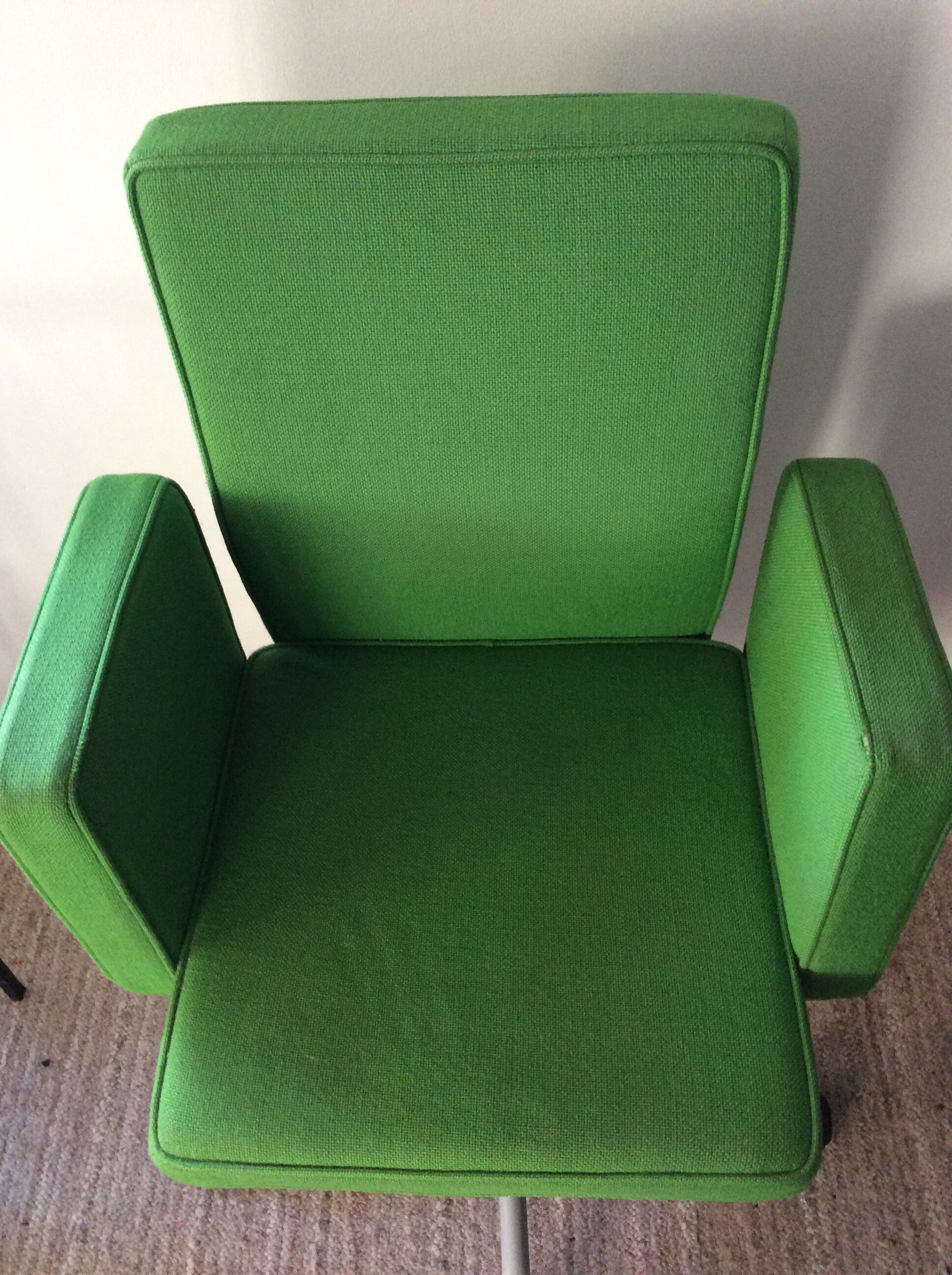 Pub&Club swivel office chair by Bulo