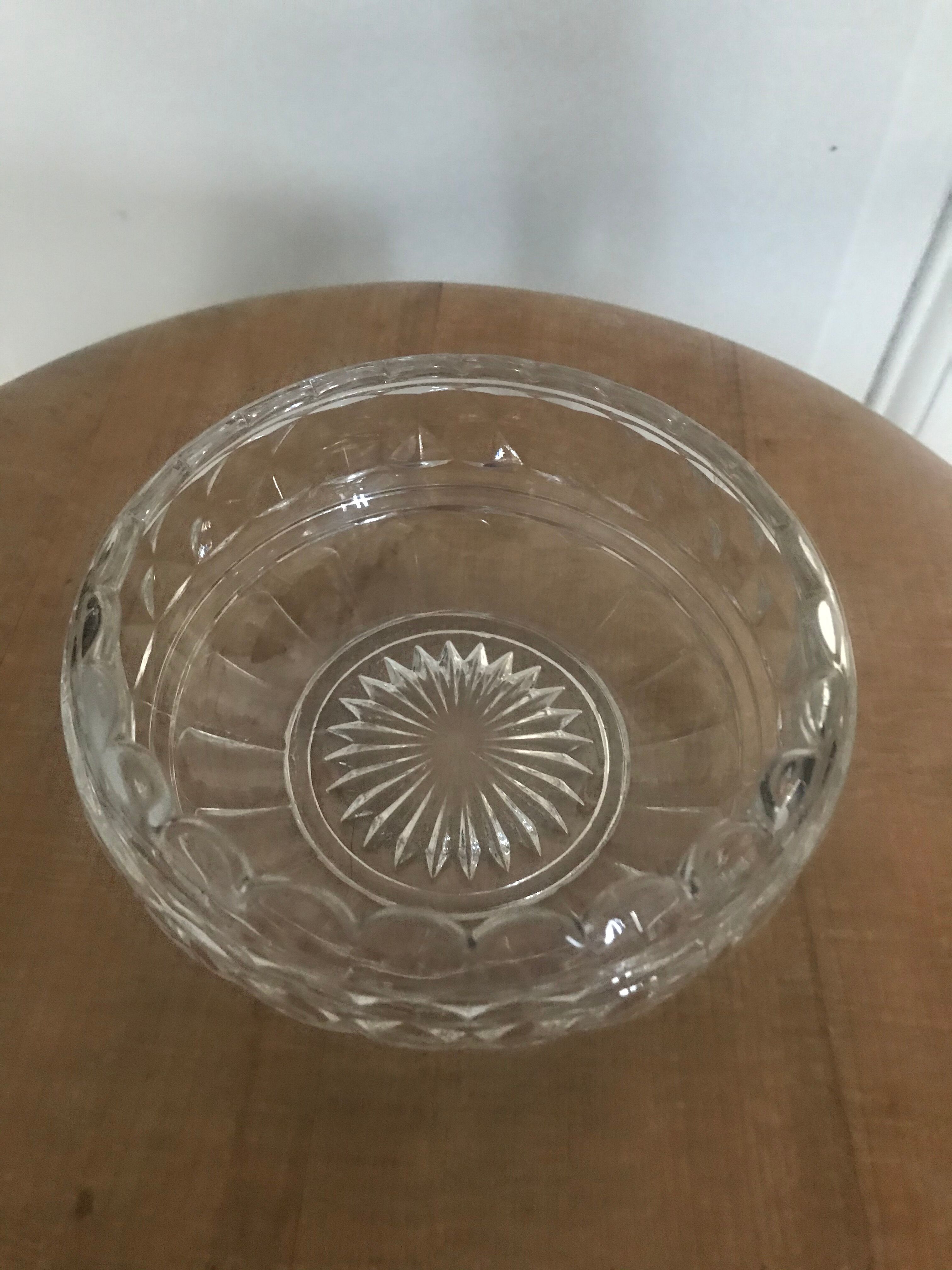 Lot of 4 dessert cups in chiseled glass