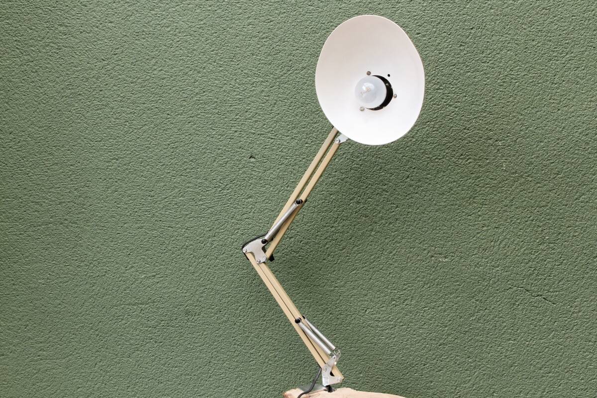 Aluminor architect lamp