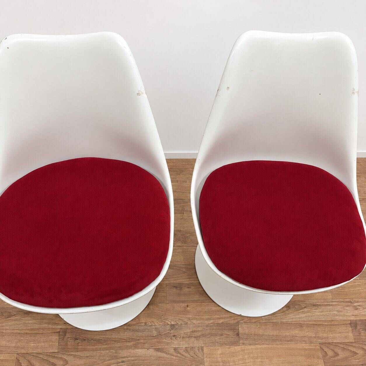 Tulip Chairs by Eero Saarinen for Knoll