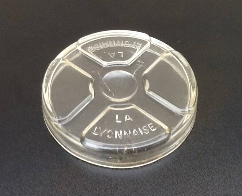 Old jar and its lid “La Lyonnaise”