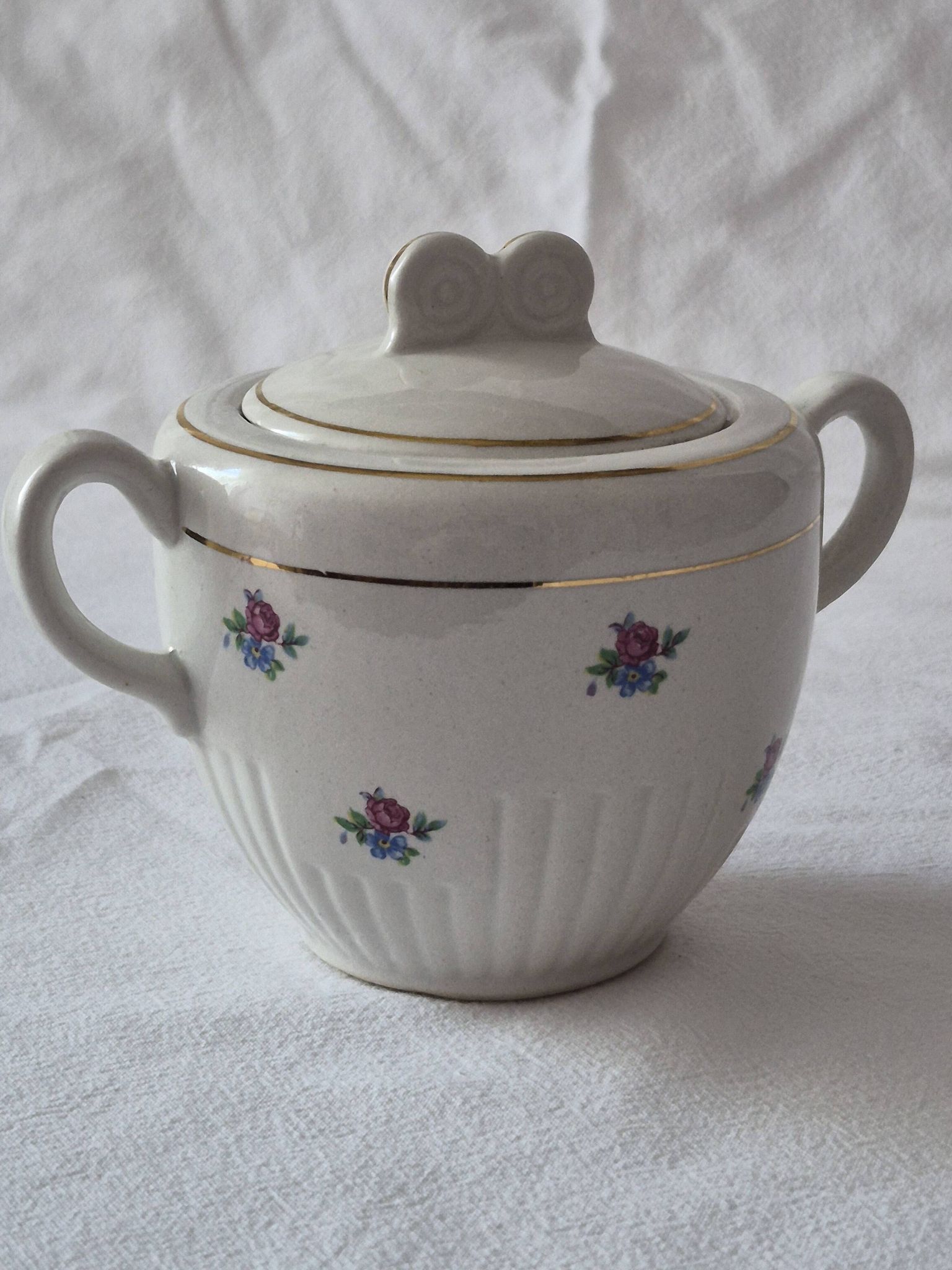 Covered sugar bowl half-porcelain Lunéville Keller and Guerin A587